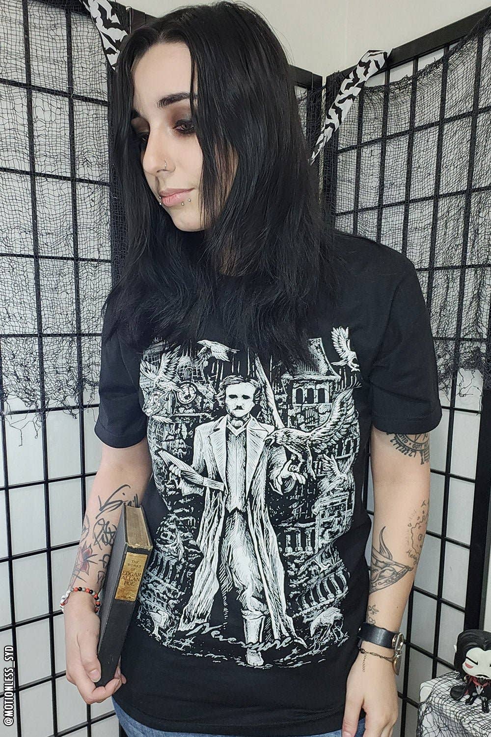 Edgar Allan Poe T-shirt