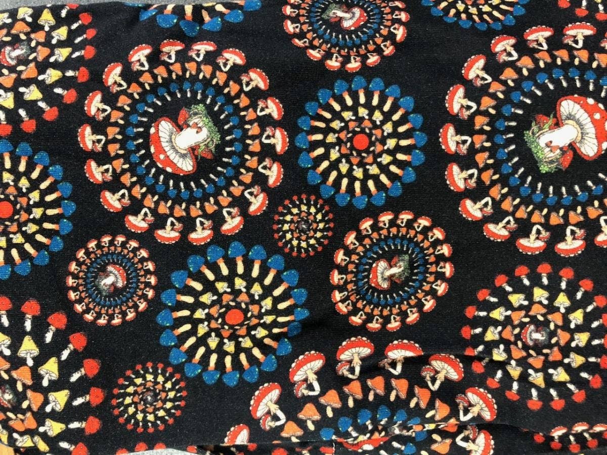 Cotton Mushroom Burst Print Unisex Cargo Shorts