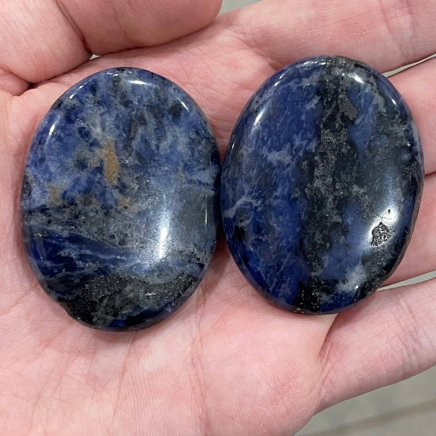 Gemstone Palm Stones 45mm – Bulk Crystal Supplies