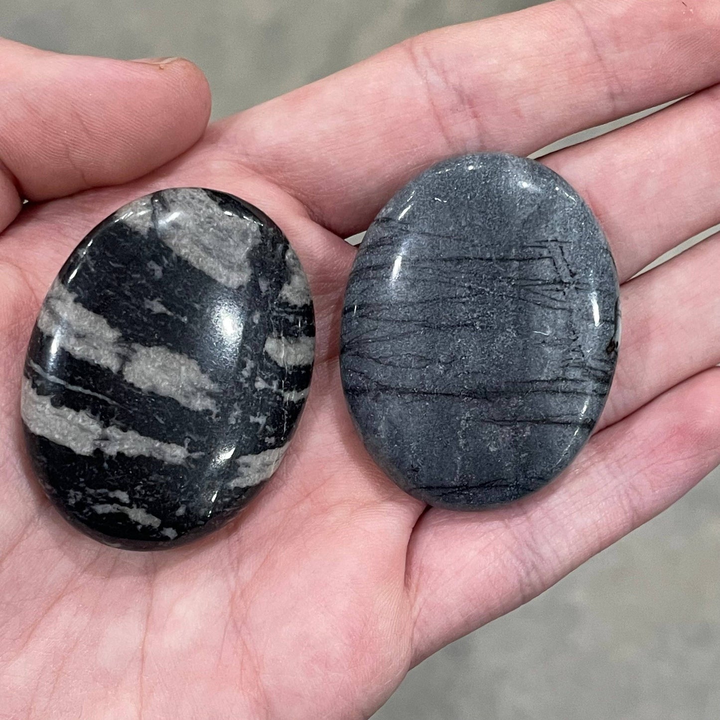 Gemstone Palm Stones 45mm – Bulk Crystal Supplies