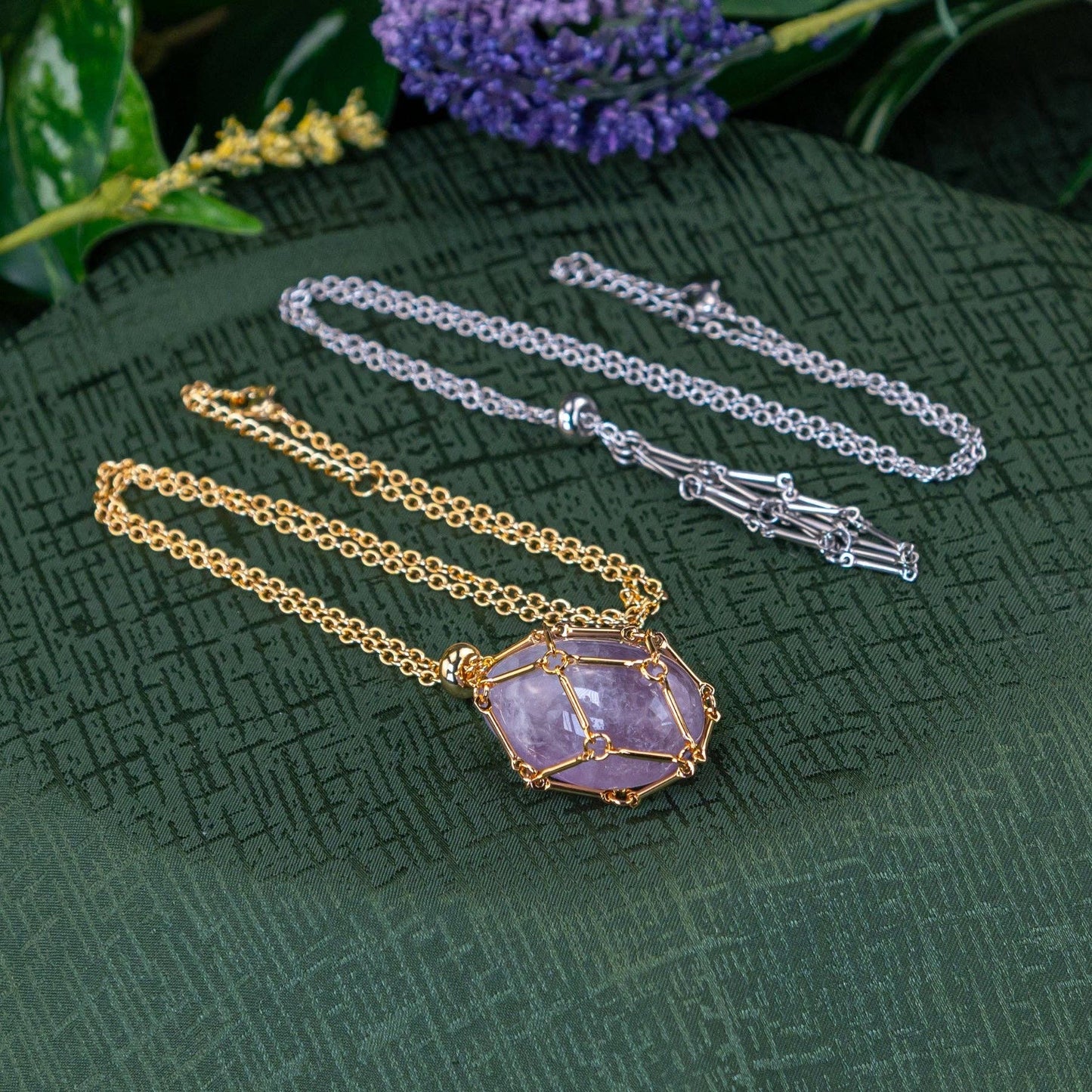 Adjustable Metal Crystal Holder Necklace.