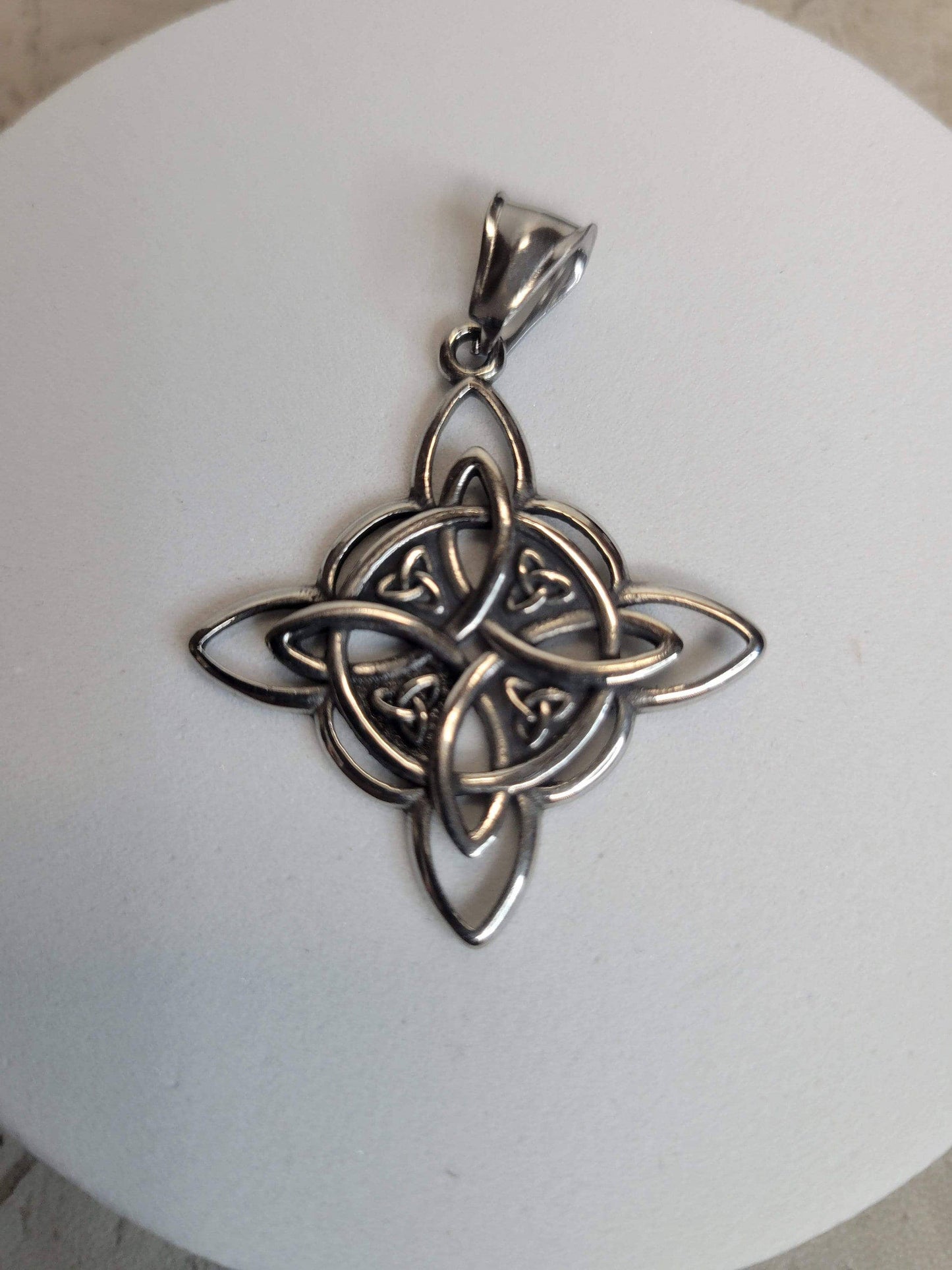 Witches Knot Necklace, Protection Charm Necklace, Witches