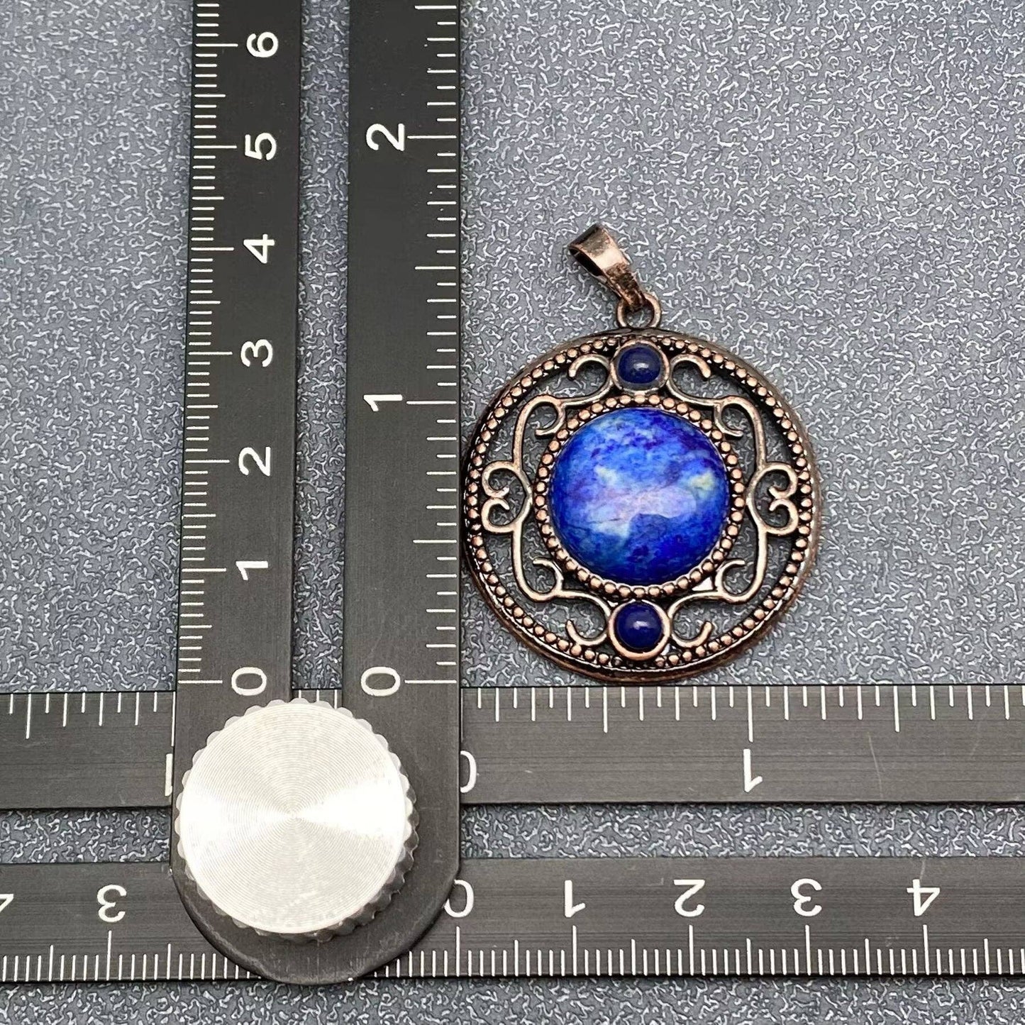 Vintage Natural Stone Hollow Circular Charm  Pendant - CS