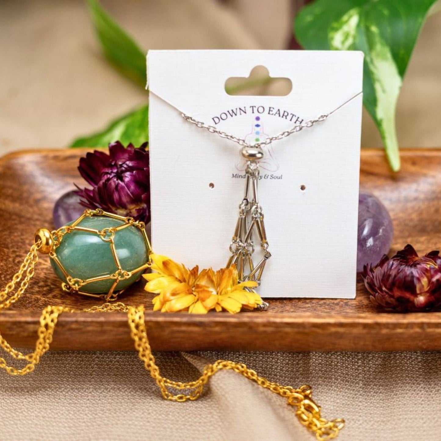 Adjustable Metal Crystal Holder Necklace.
