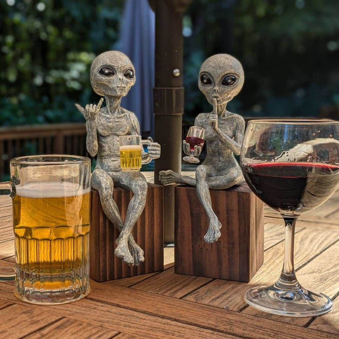 Party Alien Shelf Sitters 10" tall Figurine Set