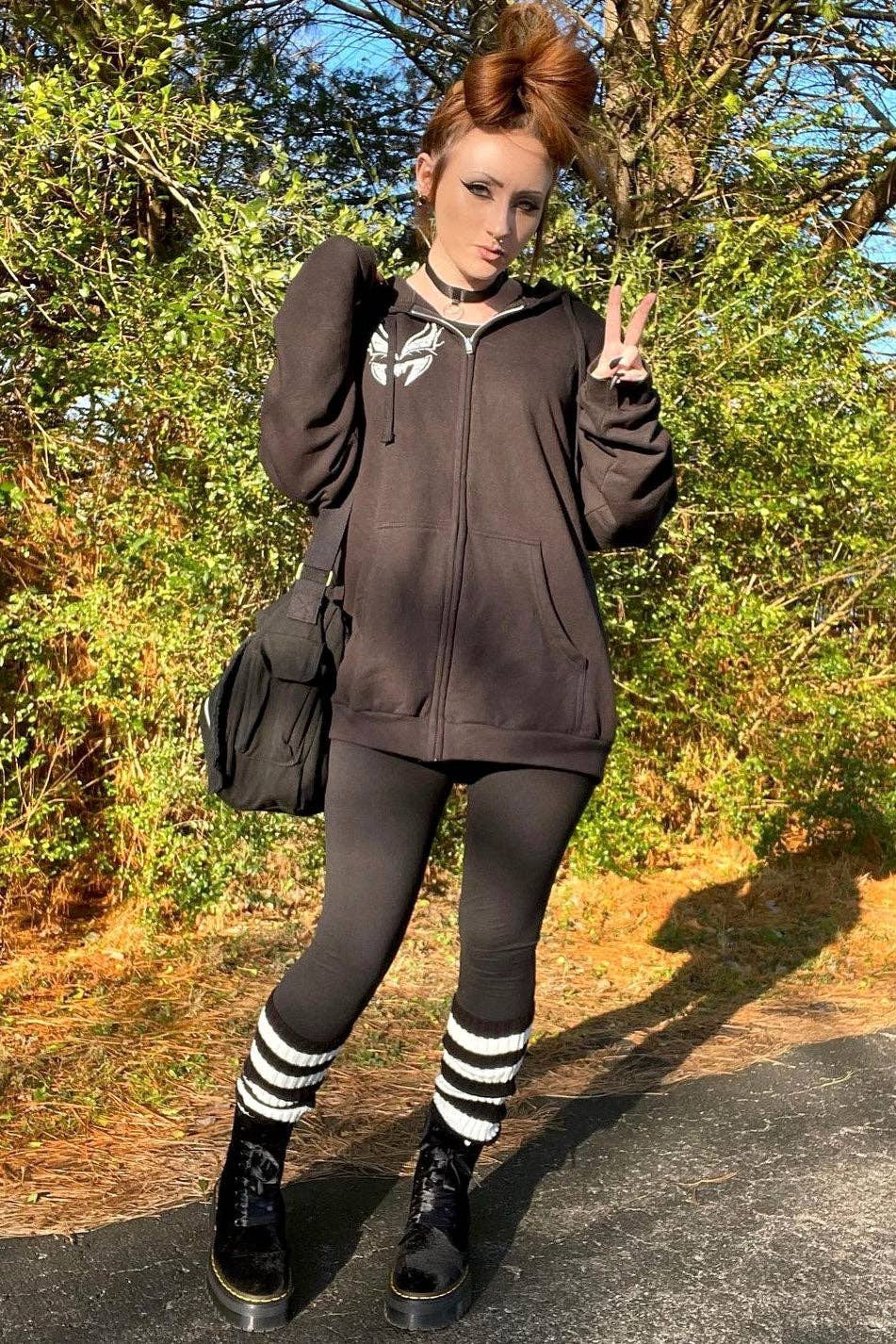 Love at First Bite Striped Leg Warmers [Black/White]