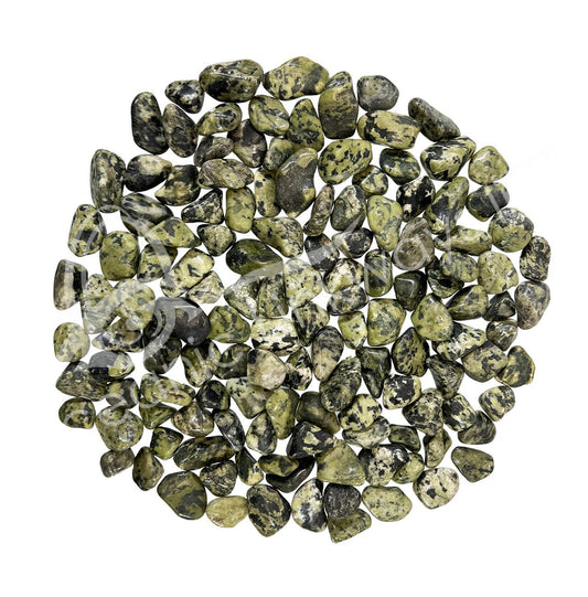 A pile of polished tumbled gemstone TUMBLED STONES - JADE NEPHRITE A 20-40 MM, arranged in a circular shape on a solid white background.