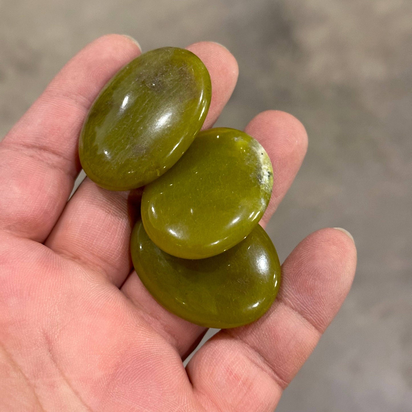 Gemstone Palm Stones 45mm – Bulk Crystal Supplies