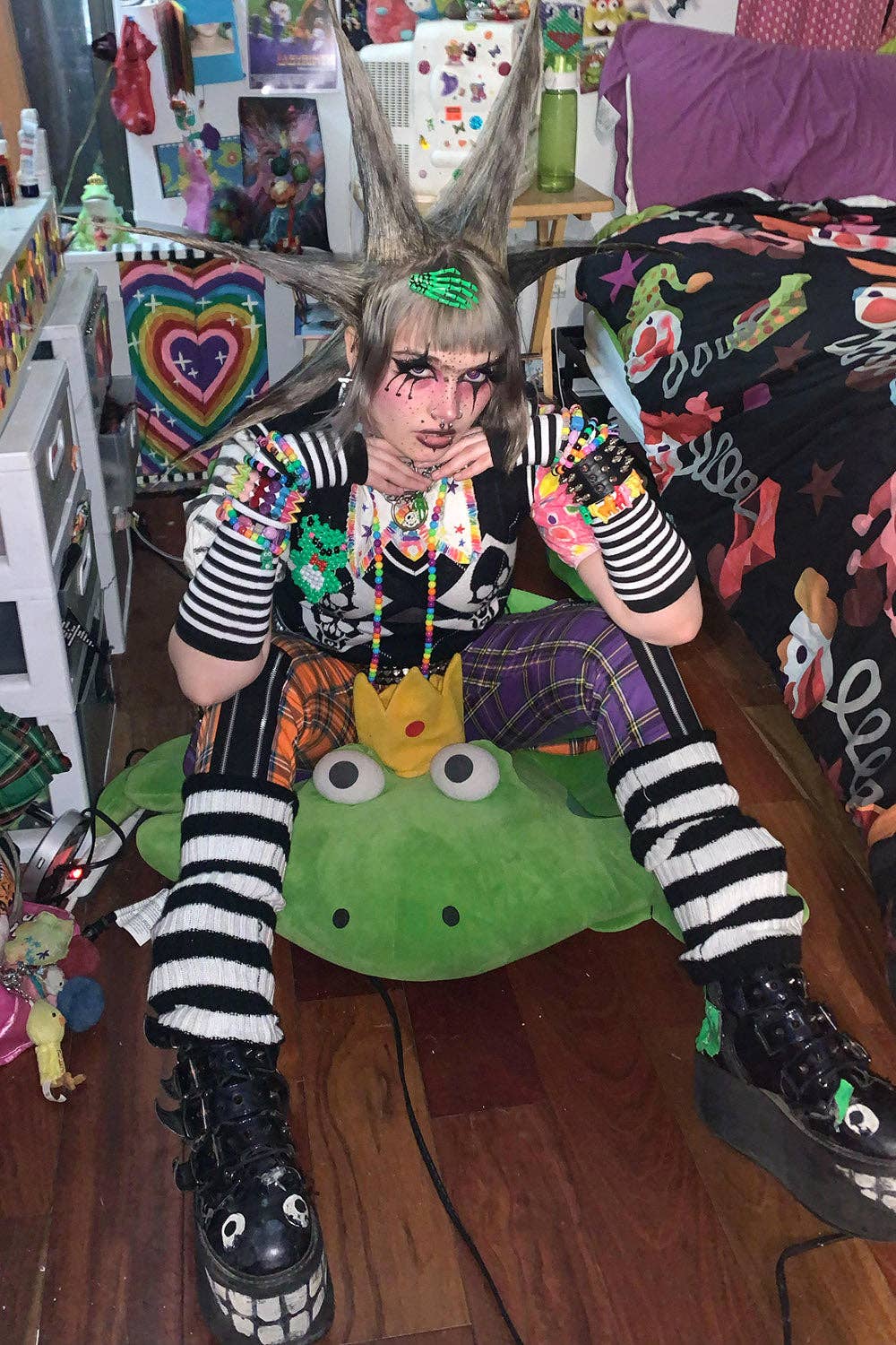 Love at First Bite Striped Leg Warmers [Black/White]