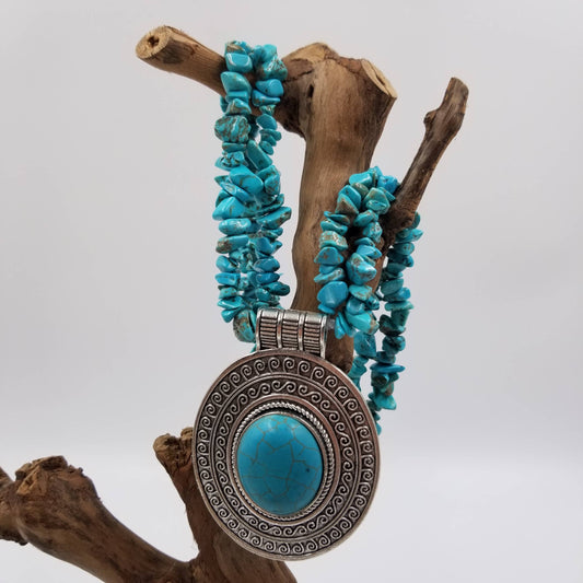 Classic Retro Medieval Turquoise Gravel Necklace