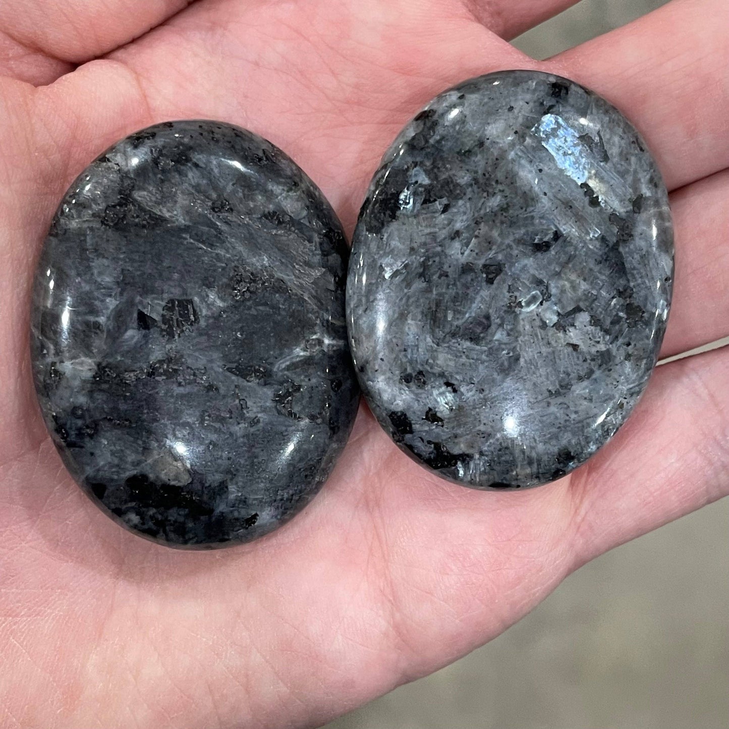 Gemstone Palm Stones 45mm – Bulk Crystal Supplies