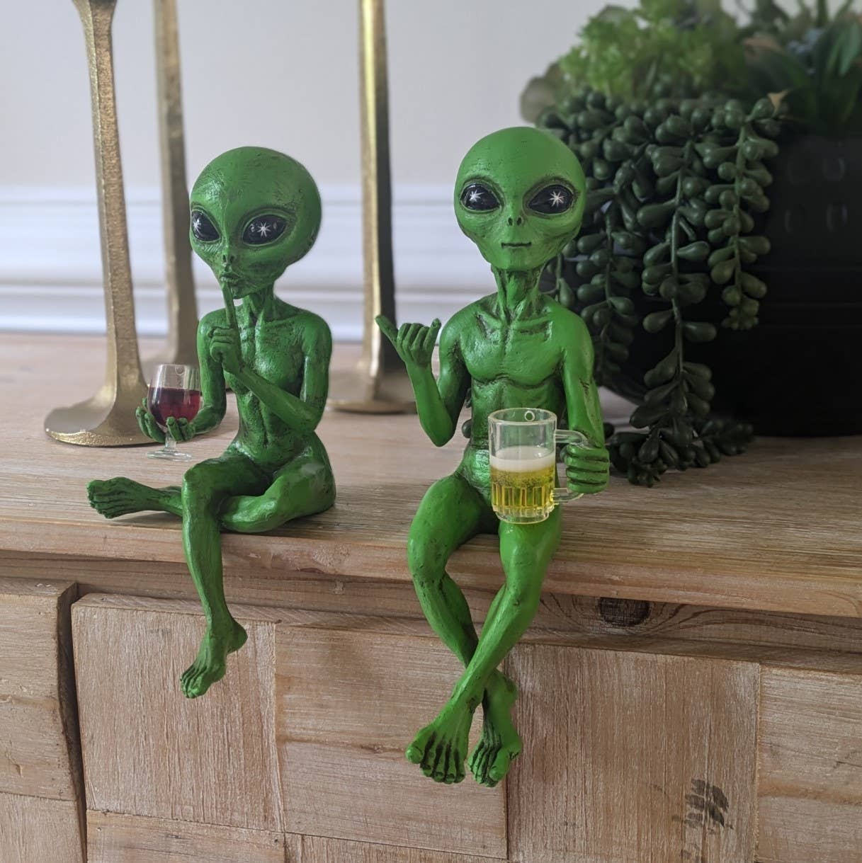 Party Alien Shelf Sitters 10" tall Figurine Set